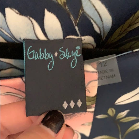 NWT Gabby Skye for & flare floral print dress - Picture 3 of 4